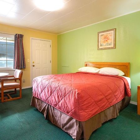 Roseburg Inn 외부 사진