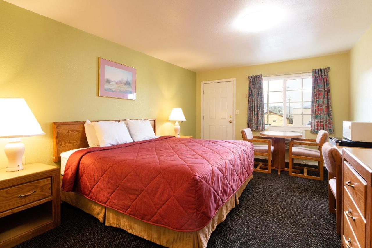 Roseburg Inn 외부 사진